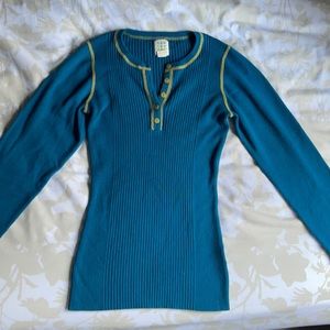 Long sleeved top